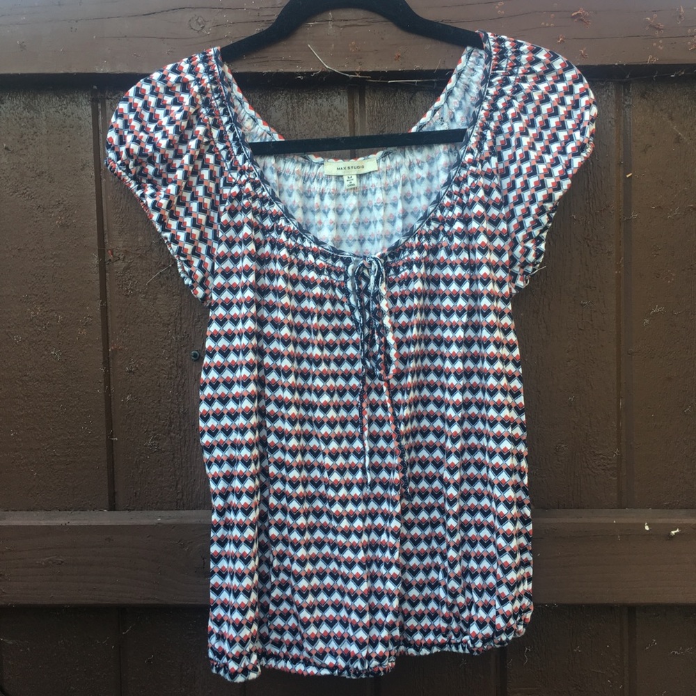 Max studio geometric top